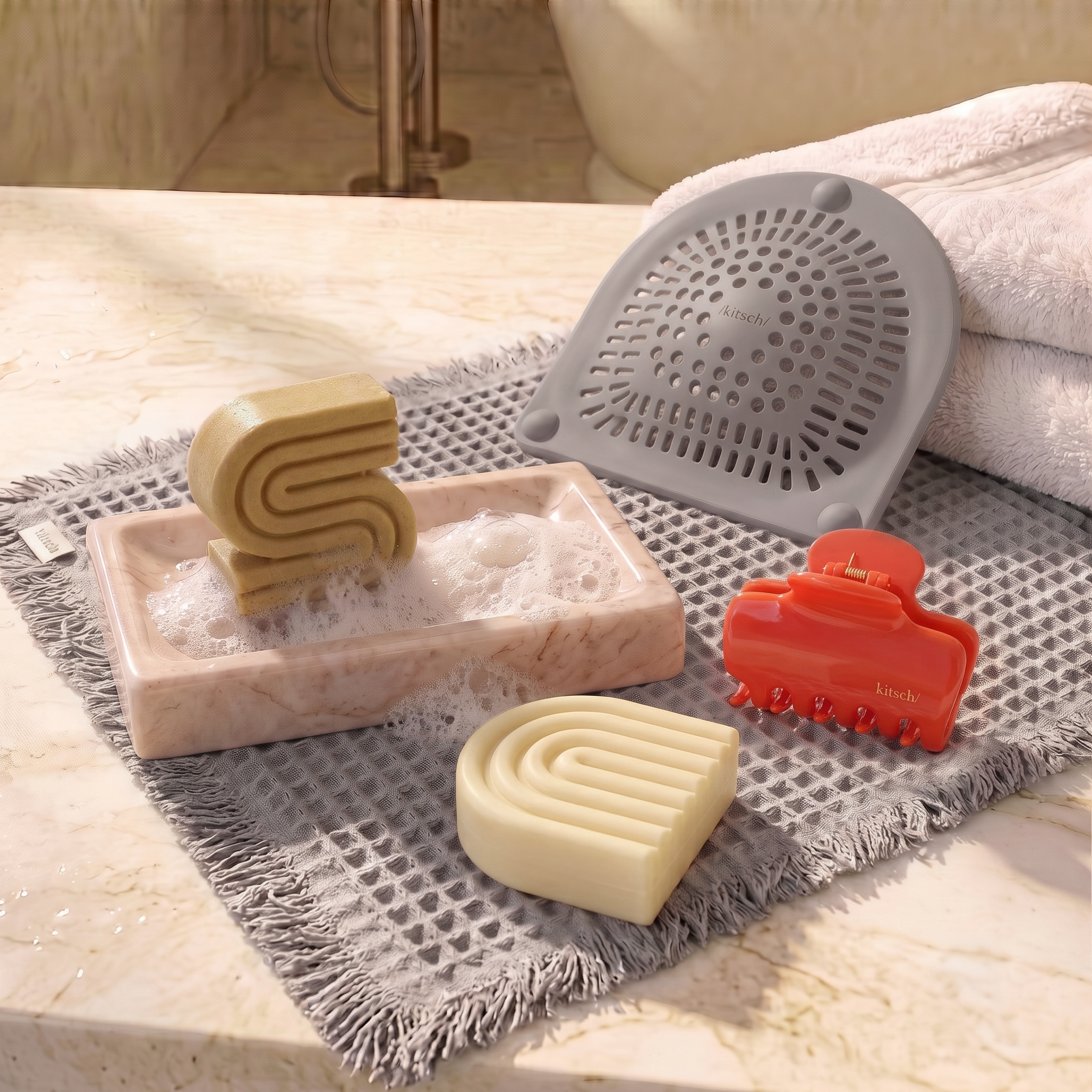 Kitsch-Summer-Welcome-Kit-CoconutOil-Bars-1.png